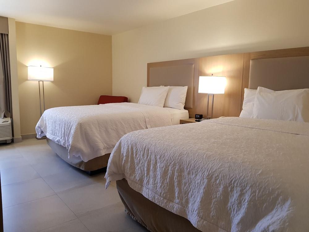 Hampton Inn Monterrey-Airport Apodaca Ngoại thất bức ảnh
