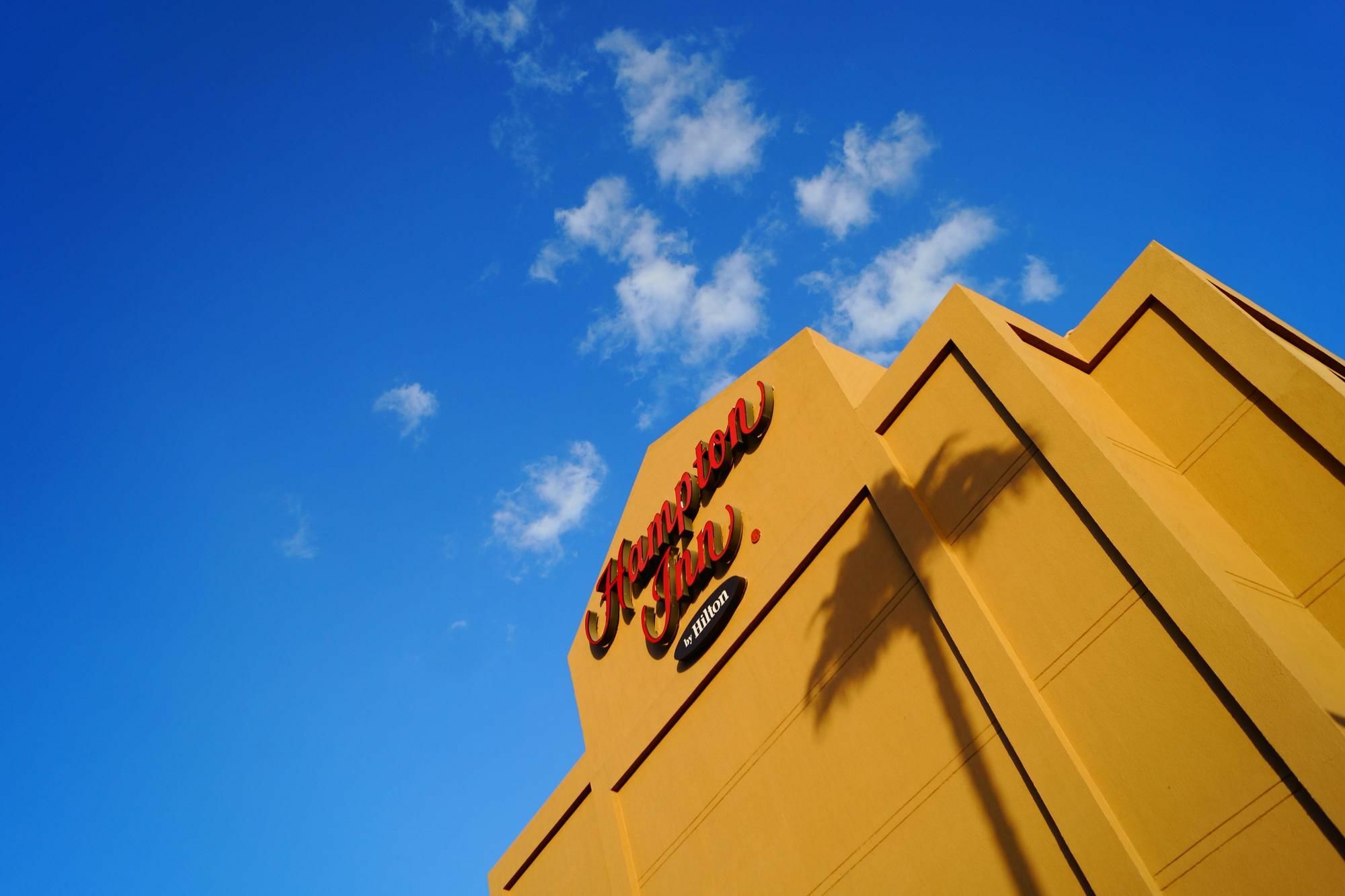 Hampton Inn Monterrey-Airport Apodaca Ngoại thất bức ảnh